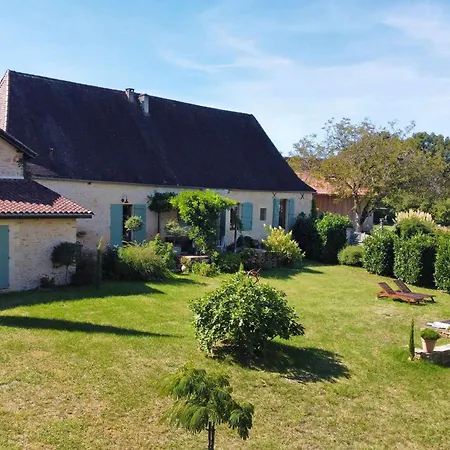 Maison En Pierre Avec Piscine Chauffee A *