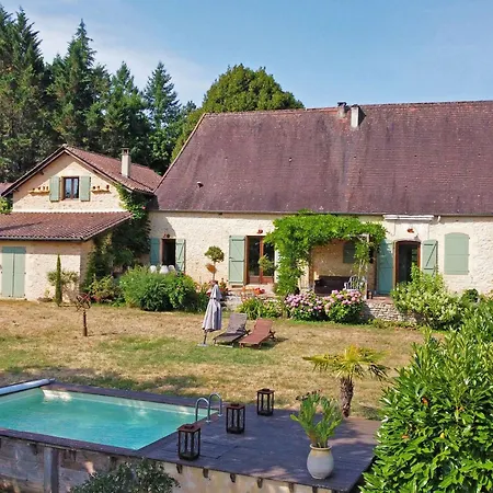 Maison En Pierre Avec Piscine Chauffee A Paunat